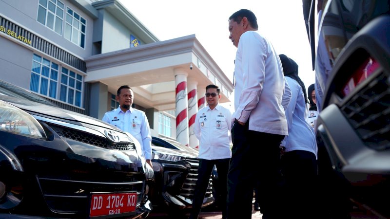 Kanwil Kemenkumham bersama jajaran memeriksaan kendaraan Dinas Kemenkumham