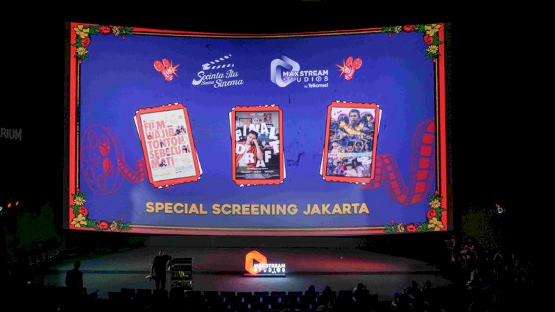 Program MAXStream Secinta Itu Sama Sinema_1-2: Program Secinta Itu Sama Sinema (SISS) berhasil digelar MAXstream Studios, 442 proposal premise dan sinopsis diterima, 3 film pendek terpilih.