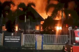 Kantor Dinas Pendidikan Kota Makassar Kebakaran