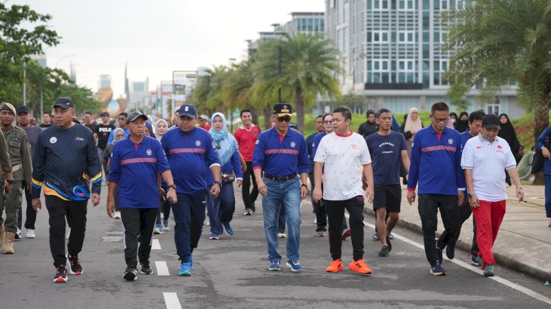 Rajut Silaturahmi dan Kolaborasi, ASN Jalan Sehat Bersama Pj Gubernur Sulsel dan Kepala BKN RI