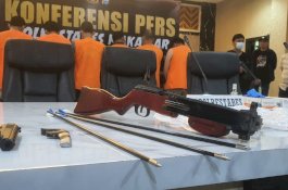 Polisi Tangkap 15 Pelaku Kejahatan Narkoba Jaringan Internasional di Makassar