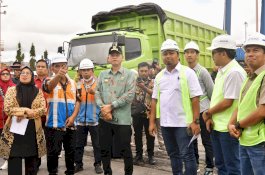 Pastikan Ketersediaan Pupuk di Sulsel, Prof Fadjry Pangkas Penghambat Arus Distribusi