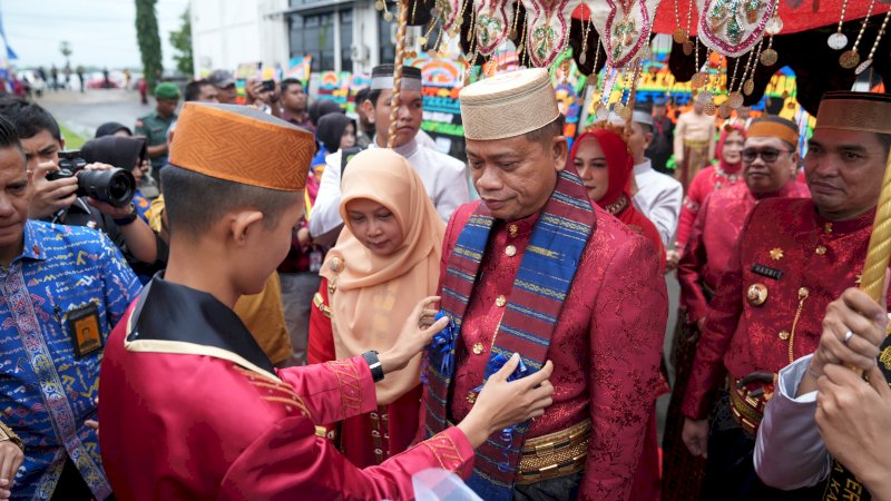 Bantuan Hibah Rumah Ibadah Hingga Bufferstock Logistik Penanggulangan Bencana Jadi Kado HUT ke-65 Takalar