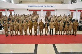 Prof Fadjry Djufry Beri Kuliah Umum di Kampus IPDN