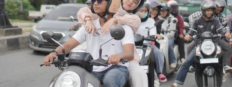 Valentine Couple Rides & Movie Date Meriahkan Perayaan Valentine