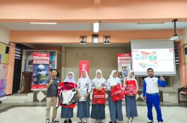 Asmo Sulsel Edukasi Keselamatan Berkendara di SMKN 8 Makassar