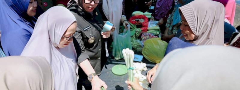 Bupati Barru Hadirkan Gerakan Pangan Murah Di Mallusetasi, Warga Senang Belanja Murah