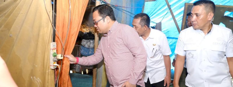Wabup Gowa dan Ketua TP PKK Kunjungi Masyarakat Miskin Ekstrem