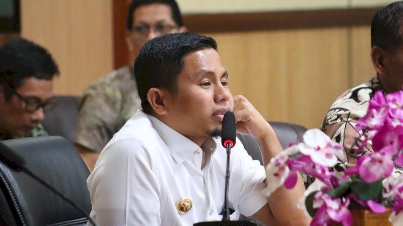 Tasming Hamid Pimpin Rapat Efisiensi Anggaran SKPD