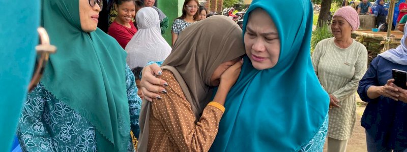 Ketua PKK Gowa Bantu Keluarga Miskin Ekstrem di Dua Desa