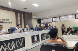 Wakil Ketua DPRD Makassar Didampingi Tri Sulkarnain dan  Andi Makmur Terima Aspirasi Masyarakat 