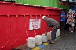 Telkomsel dan RANS Entertainment Serahkan Bantuan Perbaikan Fasilitas Umum di  Makassar Melalui Gerakan Sosial Telkomsel Indonesia Gembira