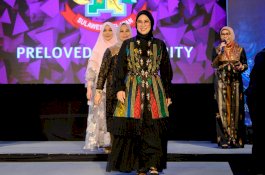 Bupati Gowa Lelang Busana di Preloved for Charity