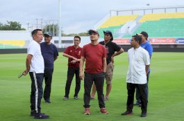 Perkuat Sinergi Sepak Bola, CEO PSM dan Anggota DPR RI Kunjungi Stadion Kebanggaan Parepare