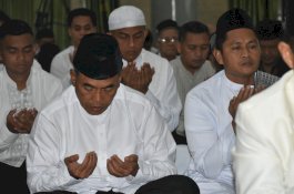 Pangdam dan Masyarakat Warnai Sholat Idul Fitri di Makodam XIII/Merdeka