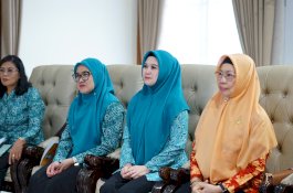Perkuat Sinergi, Tim Penggerak PKK Parepare Ikuti Rakor Percepatan Penurunan Stunting