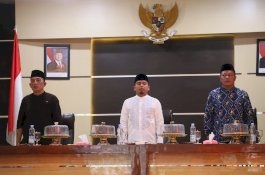 Tasming Hamid Lepas Kafilah STQH Menuju Luwu Utara, Targetkan Masuk Lima Besar