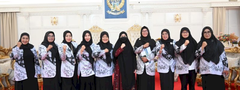 Ketua TP PKK Sulsel Naoemi Octarina Terima Kunjungan Pengurus PGRI