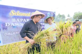Terima Keluhan Petani, Bupati Bantaeng Nurdin Siap Evaluasi Pengecer Pupuk