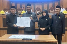 DPRD Maros Tetapkan Chaidir-Muetazim Sebagai Bupati Dan Wakil Bupati Terpilih