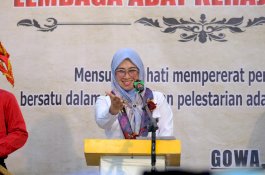 Husniah Talenrang: Perempuan Penggerak Perubahan dan Pilar Pembangunan Daerah