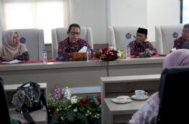 Rektor Unismuh Makassar Lepas Dosen dan Karyawan Calon Haji 2025
