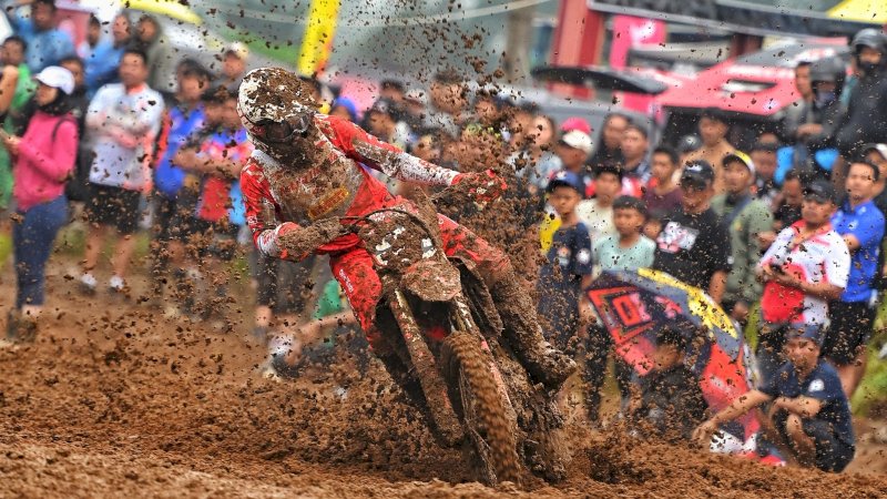 Trek menantang pebalap AHRT melejit