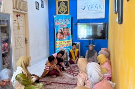 Srikandi PLN UID Sulselrabar Rayakan Hari Kartini Bersama Anak-Anak Pejuang Kanker di YKAKI Makassar