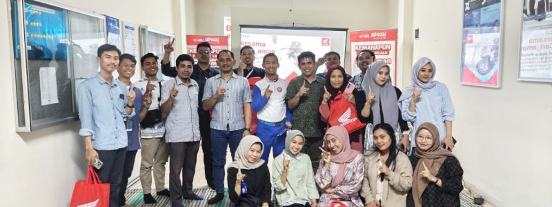 Sinergi Asmo Sulsel dan FIF Group Parepare Edukasi Safety Riding