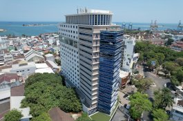 Aston Makassar Rayakan Ulang Tahun ke-13 dengan Promo Spesial “Pick Now, Escape Later