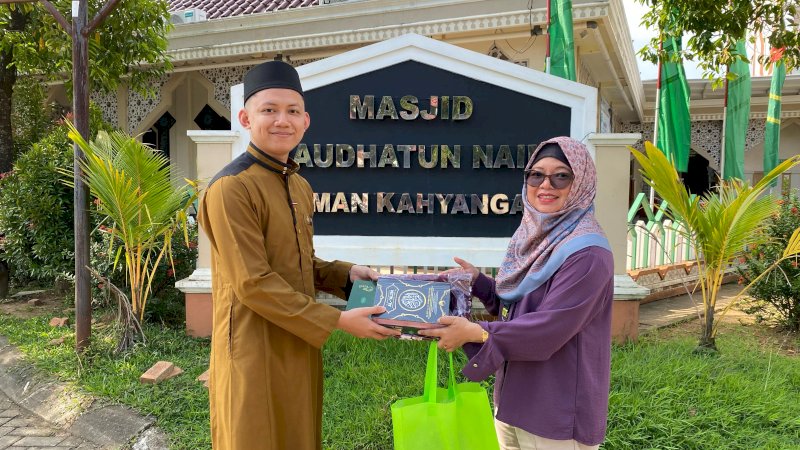 Salah satu  masjid yang menerima wakaf dari GMTD