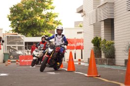 Diikuti Ratusan Bikers Honda Community di Makassar, Safety Riding Competition 2025 Sukses  Digelar oleh Asmo Sulsel