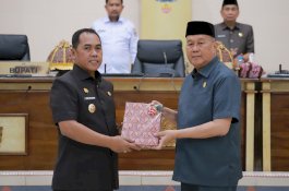 Bupati Wajo Andi Rosman Hadiri Rapat Paripurna Pengajuan Ranperda Pemberian Insentif Dan/Atau Kemudahan Investasi