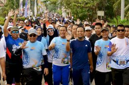 Gubernur Sulsel Lepas Puluhan Ribu Peserta Fun Run Luwu Timur 2025 dan Anti Mager