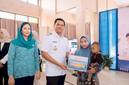 Bupati Bantaeng Uji Nurdin Terima Bantuan Stunting Rp3 Miliar