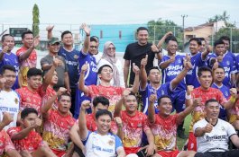 Pemkab Gowa dan Forkopimda Gelar Laga Sepak Bola Persahabatan
