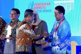 Unismuh Terima Penghargaan LPTK Penyelenggara PPG Terbaik dari Kemendikdasmen