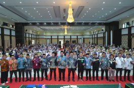 Bupati Maros Antar 234 Jamaah Hajinya ke Asrama Sudiang Embarkasi Makassar Gambar Gravatar