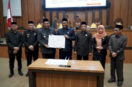 DPRD Maros Beri Rekomendasi LKPj Bupati 2024: Banjir, Kesehatan, dan Kinerja Perangkat Daerah Jadi Fokus