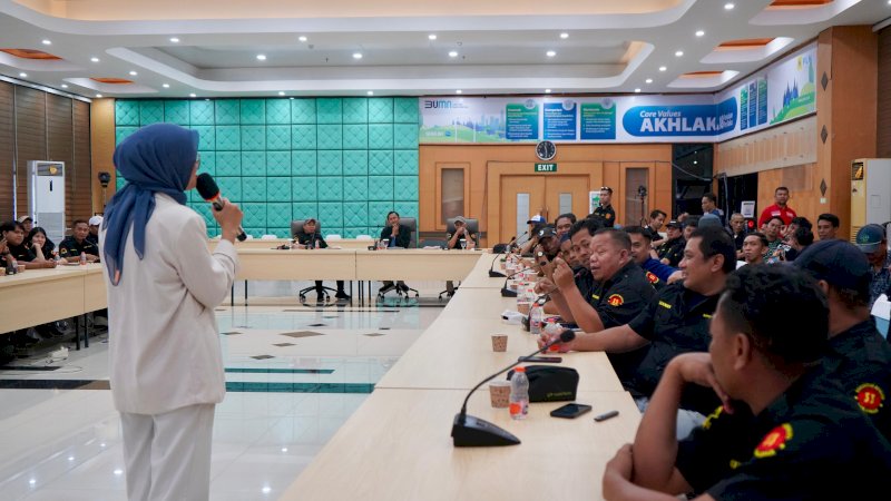Antusias para peserta dalam kegiatan sosialisasi aplikasi PLN Mobile dan program tambah daya 50%.