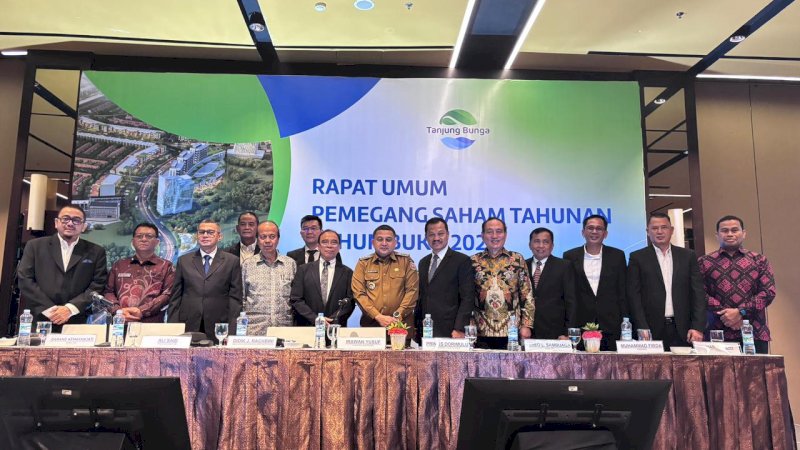 Para Direksi baru GMTD