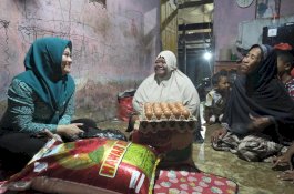 PKK Gowa Salurkan Bantuan Pangan untuk Keluarga Miskin Ekstrem dan Anak Stunting