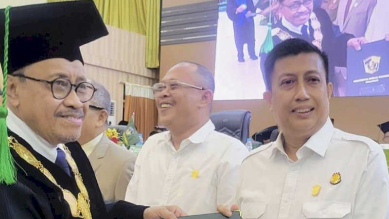 Kajari Wajo, Andi Usama Harun, Terima Pin Emas sebagai Alumni Berprestasi UMI