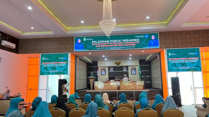 Penguatan Keterampilan Komunikasi, PKK Parepare Adakan Pelatihan Public Speaking