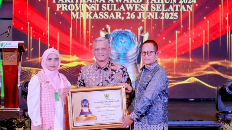 Pemkab Wajo Raih Juara III Paritrana Award 2024 Tingkat Provinsi Sulsel