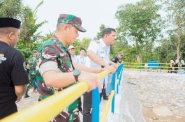 Embung Savana Desa Barua Bantaeng Resmi Beroperasi