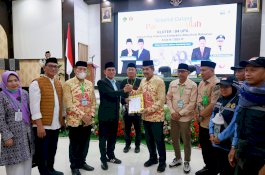 Pemkab Barru Jemput Kedatangan 177 Jemaah Haji Barru di Makassar
