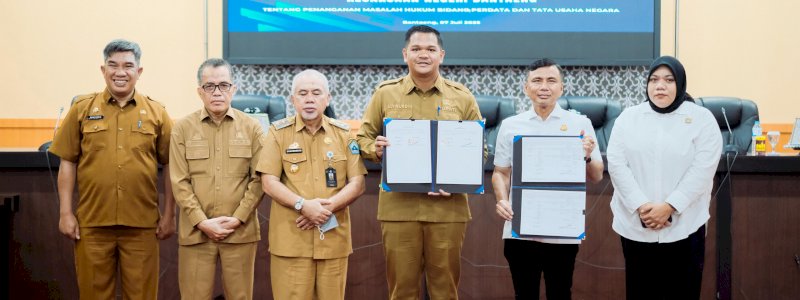 Bupati Uji Nurdin dan Kejari Bantaeng Teken MoU Kerja Sama Penanganan Masalah Hukum