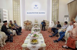 Bupati Barru Terim Kunker Tim Panja DPRD Sulsel