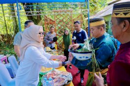 Bupati Barru Andi Ina Kartika Hadiri Pesta Panen Adat Dusun Birue